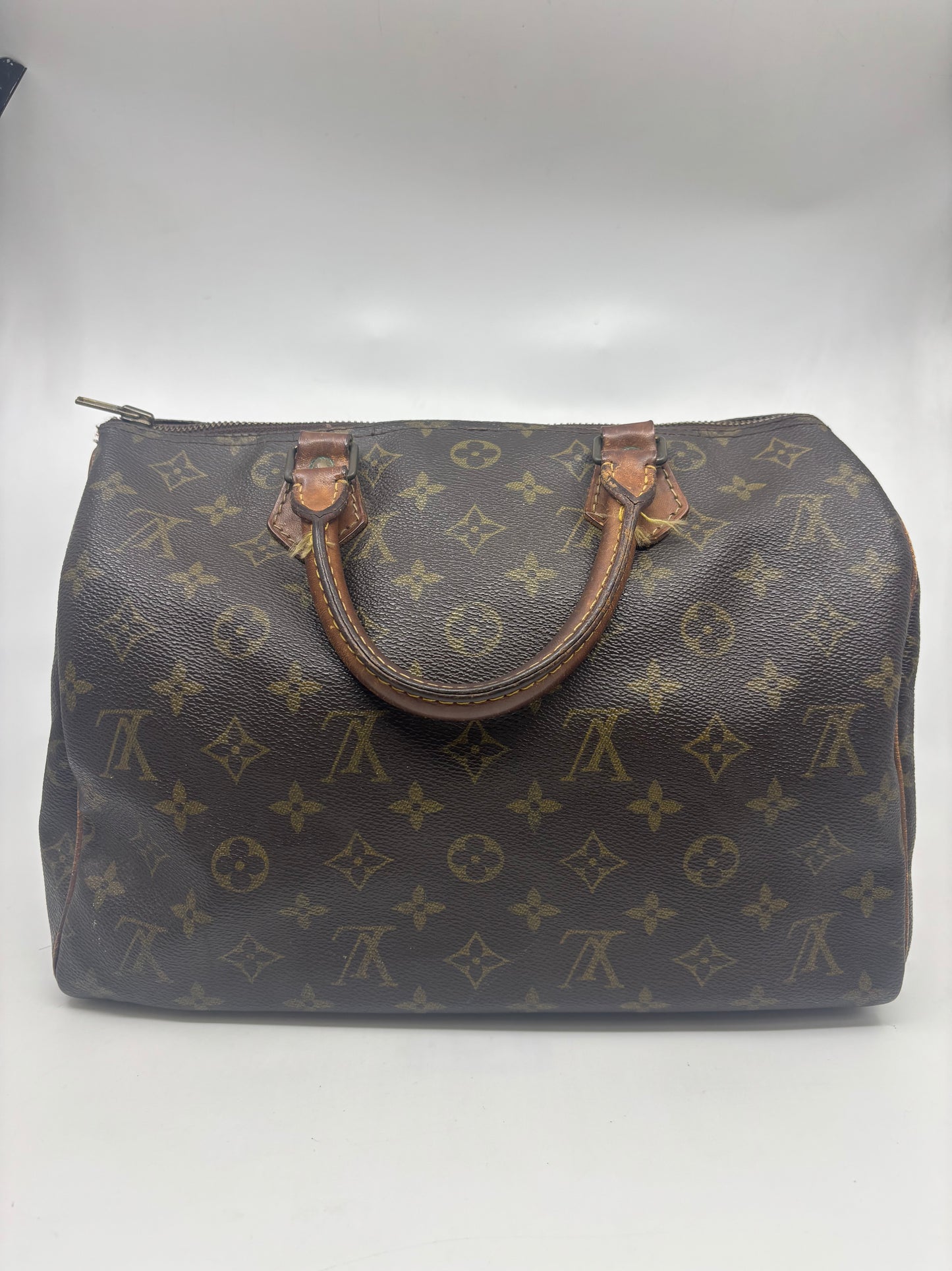 Louis Vuitton Monogram Canvas Speedy 30