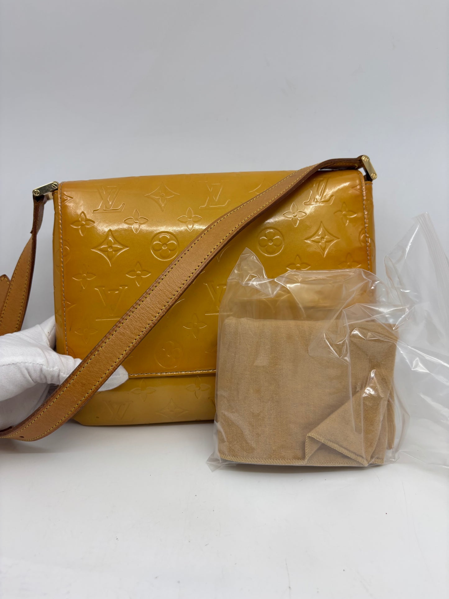 Louis Vuitton Monogram Vernis shoulder bag